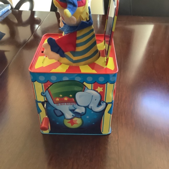 Jack in the box Schylling’s silly circus - Picture 4 of 5